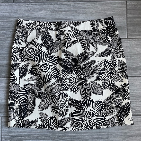 J. Crew Women’s Linen Blend Skirt in black & white floral boho style, size 2• - Picture 3 of 8